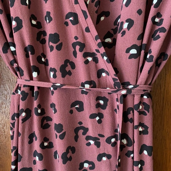 Need dress size small new with tag - Picture 8 of 11